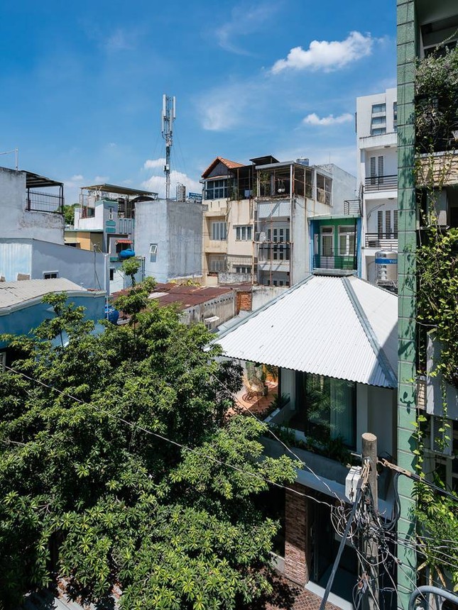 Độc đáo 'ngôi nhà ô' ở Sài Gòn được báo Tây khen hết lời ảnh 1