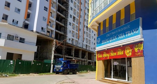 Nhiều nhà dân nứt toác cạnh dự án chung cư, 'bêu tên' CĐT om sỏ đỏ của dân ảnh 2