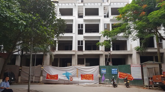Dừng xây 18 nhà liền kề xây dựng “chiếm” lối đi chung của dân ảnh 1