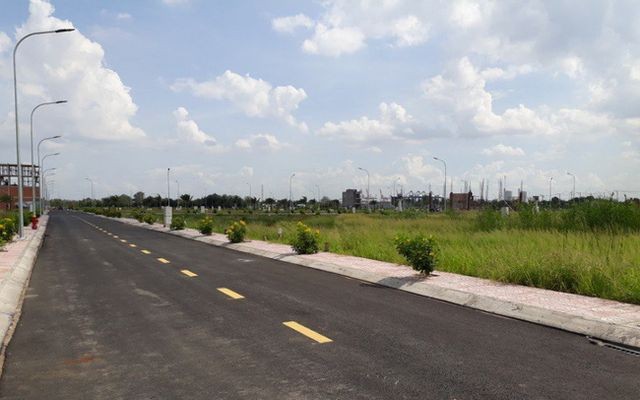 Tiền không có đầu tư, bao nhiêu vốn 'chôn' hết vào đất nền ảnh 1