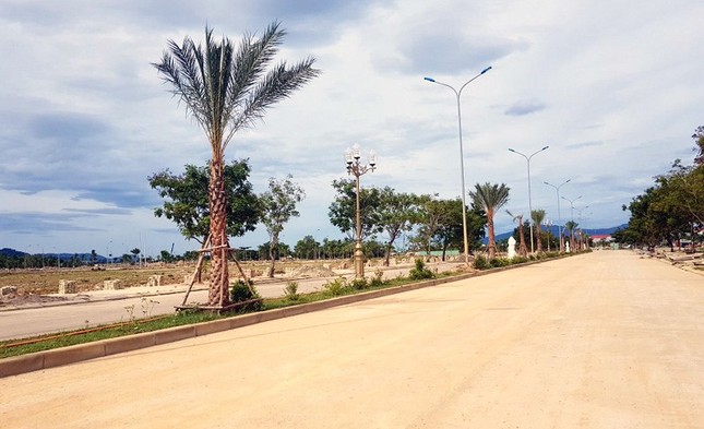 Cơn sốt đất ‘điêu tàn’, tiền tỉ chôn cứng đại gia tháo chạy ảnh 2