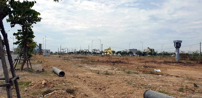 Cơn sốt đất ‘điêu tàn’, tiền tỉ chôn cứng đại gia tháo chạy ảnh 3