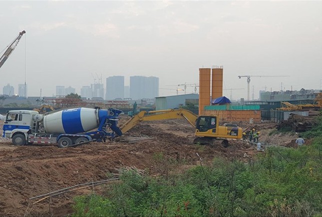Xôn xao nhà máy nước 5.000 tỷ chưa nghiệm thu, loạt cao ốc khu phố cấp phép 'lạ' ảnh 3