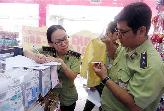 Bộ trưởng Công thương: Năng lực cán bộ quản lý thị trường 'có vấn đề' ảnh 1