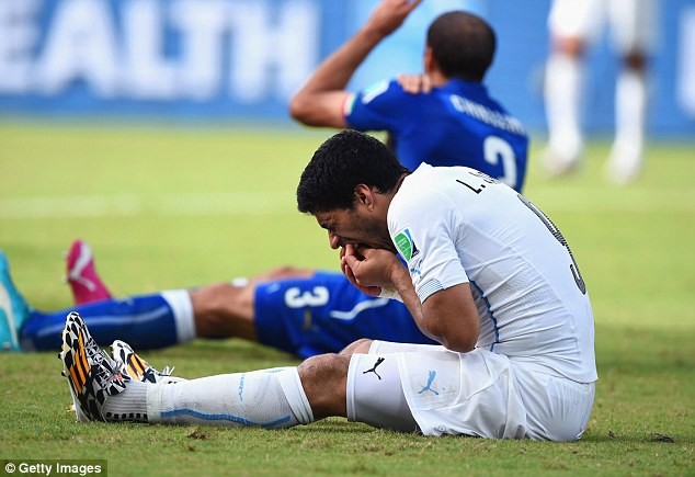 Vòng bảng World Cup 2014: Hay nhất, tệ nhất và... điên rồ nhất ảnh 1