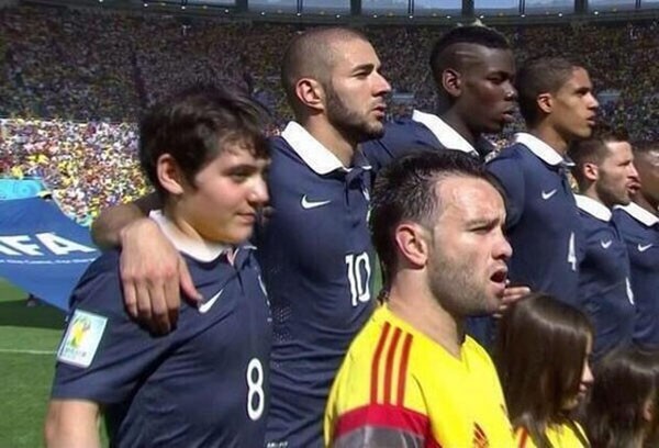 FIFA cố tình chơi khăm 'chú lùn' Mathieu Valbuena ảnh 2
