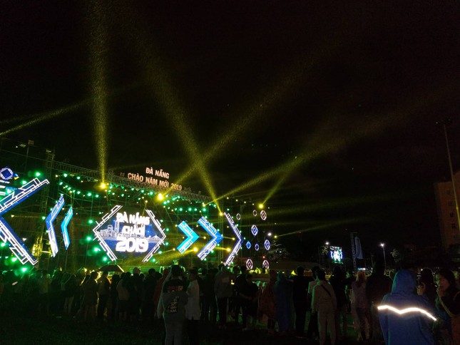 Thế giới rực rỡ pháo hoa thời khắc chuyển sang năm 2019 ảnh 22