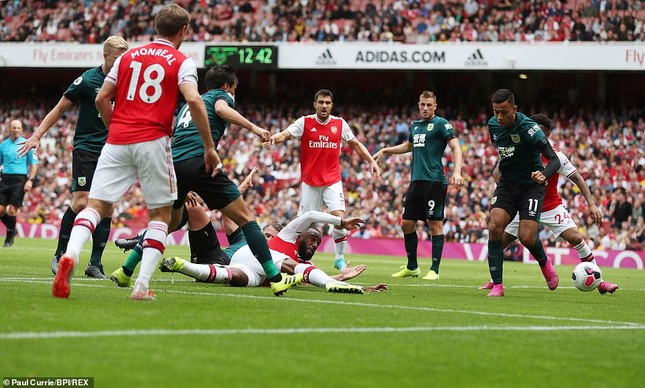 Kết quả vòng 2 Ngoại hạng Anh: Arsenal, Liverpool toàn thắng ảnh 1