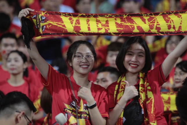 Quang Hải lập công, Việt Nam đánh bại Malaysia ảnh 16