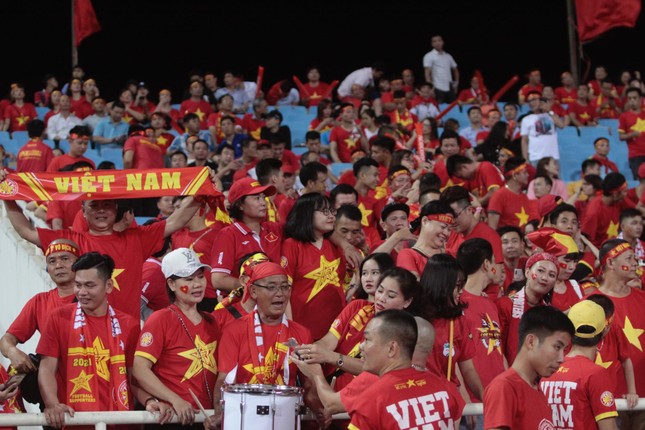 Quang Hải lập công, Việt Nam đánh bại Malaysia ảnh 17