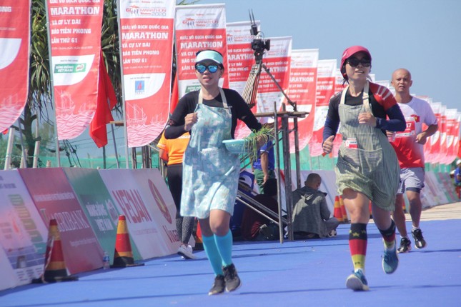 Tiền Phong Marathon 2020: Những ngôi vô địch xứng đáng ảnh 80