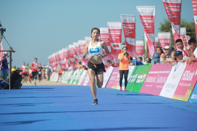 Tiền Phong Marathon 2020: Những ngôi vô địch xứng đáng ảnh 87