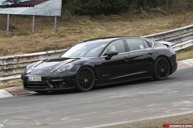 Xế sang Porsche Panamera 'lộ nguyên hình' phiên bản mới ảnh 2