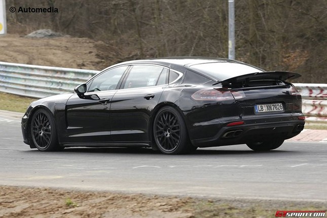 Xế sang Porsche Panamera 'lộ nguyên hình' phiên bản mới ảnh 3