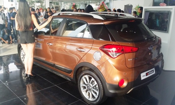 Hyundai i20 Active lấy 'vũ khí' gì để đọ sức Ford EcoSport? ảnh 1