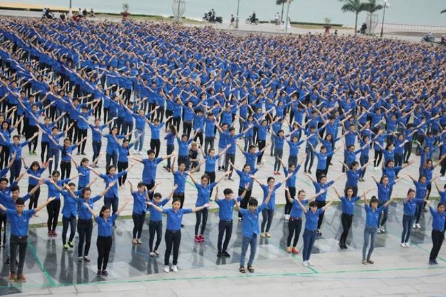 5.000 bạn trẻ đồng diễn mừng sinh nhật Đoàn ảnh 2