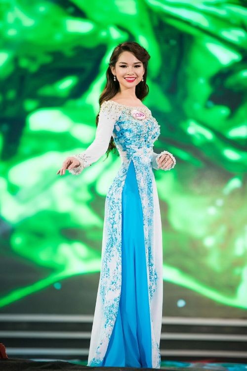 30 thí sinh hoa hậu khoe nét nền nã trong tà áo dài ảnh 3
