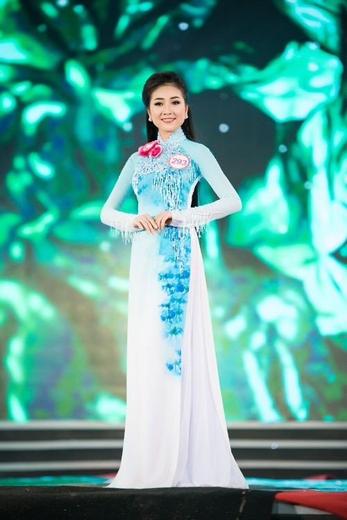 30 thí sinh hoa hậu khoe nét nền nã trong tà áo dài ảnh 6
