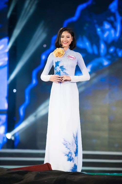 30 thí sinh hoa hậu khoe nét nền nã trong tà áo dài ảnh 9