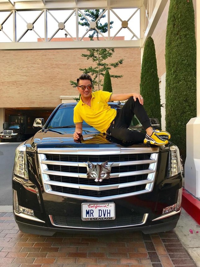 Mr.Đàm khoe tậu siêu xe Cadillac chuyên phục vụ nguyên thủ quốc gia ảnh 1
