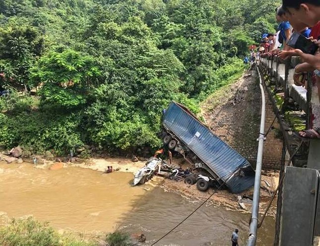 Bản tin 14H: Người đàn ông Hàn đột nhập ô tô của người dân Đà Nẵng ảnh 1