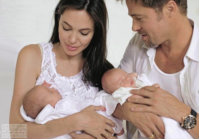 Nhìn lại 6 đứa trẻ nhà Jolie-Pitt giữa ‘cuộc chiến ly hôn’ của bố mẹ ảnh 9
