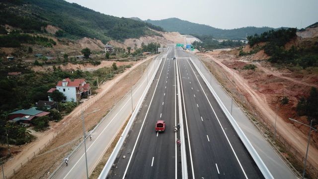 Hôm nay chính thức khai thác cao tốc 12.000 tỷ Hạ Long - Vân Đồn ảnh 2