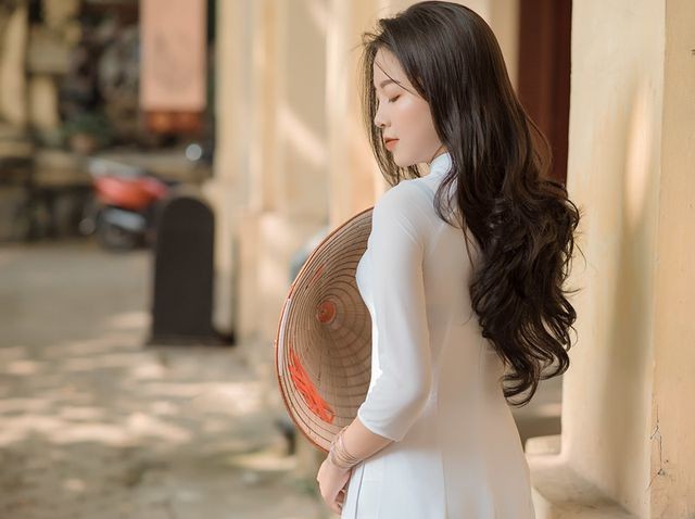 Thiếu nữ xứ Thanh diện áo dài trắng khiến cánh mày râu ngẩn ngơ ảnh 4