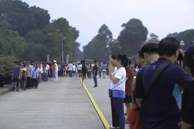 Ngàn người nghiêm trang dự lễ chào cờ ngày Quốc khánh trên Quảng trường Ba Đình ảnh 17