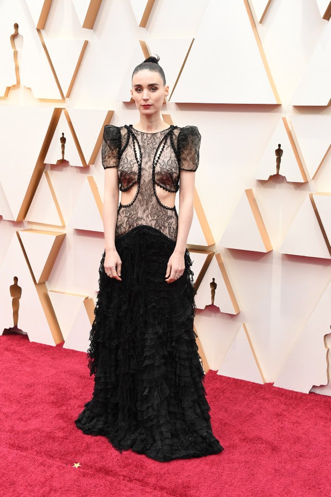 Dàn mỹ nhân Hollywood mặc gợi cảm táo bạo, đổ bộ thảm đỏ Oscar 2020 ảnh 23