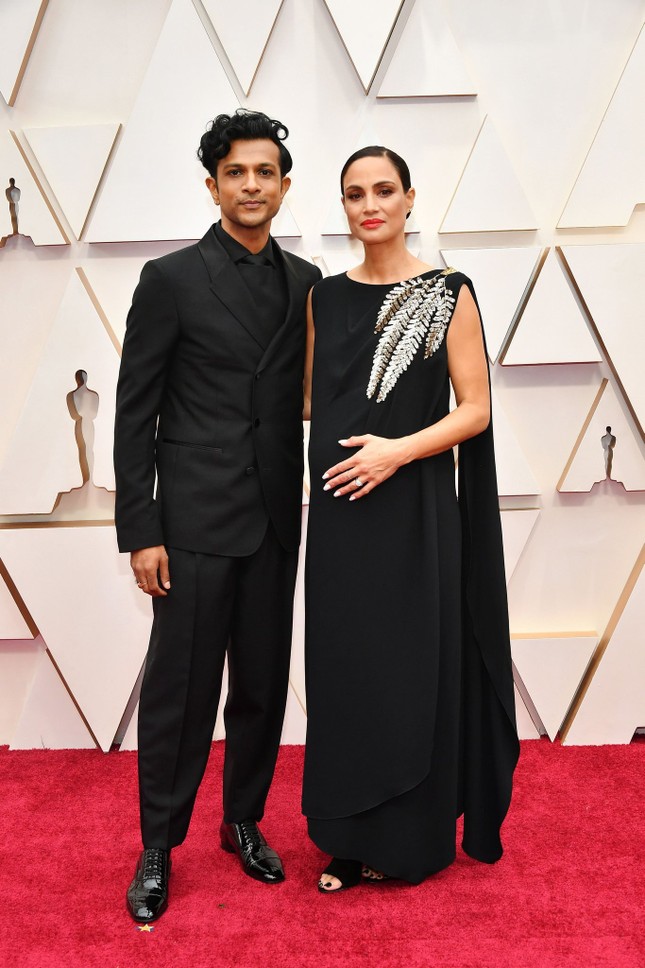 Dàn mỹ nhân Hollywood mặc gợi cảm táo bạo, đổ bộ thảm đỏ Oscar 2020 ảnh 5