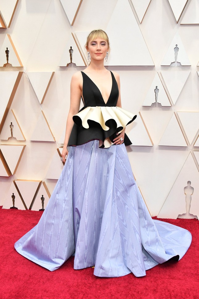 Dàn mỹ nhân Hollywood mặc gợi cảm táo bạo, đổ bộ thảm đỏ Oscar 2020 ảnh 7