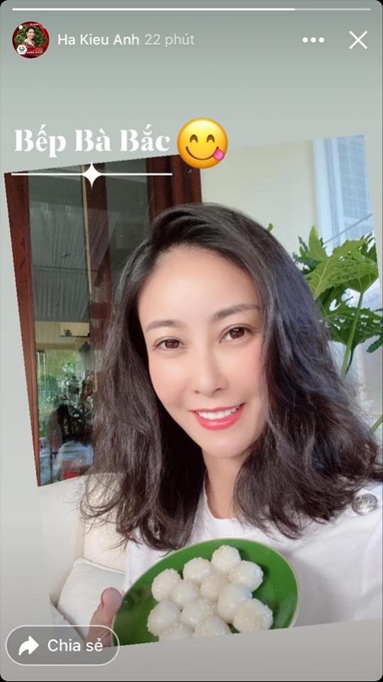 Sao Việt cách ly ngày 12: Ngọc Trinh khoe eo bé xíu, khẳng định ‘ốm nhưng vẫn khỏe’ ảnh 10