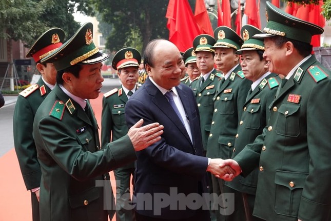 Thủ tướng chúc Tết, giao lưu với chiến sĩ biên phòng và quân dân biên giới, hải đảo ảnh 2