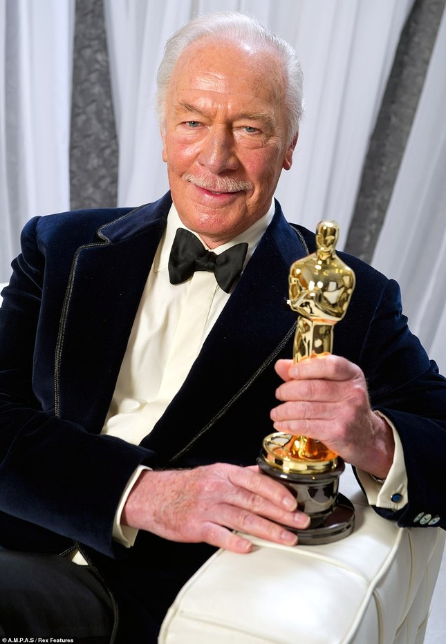 Tài tử lớn tuổi nhất lịch sử thắng giải Oscar qua đời ảnh 1