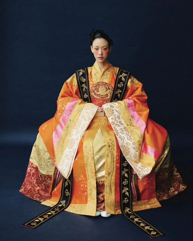 Loạt mỹ nhân Hàn đẹp như cổ tích trong trang phục truyền thống hanbok ảnh 17