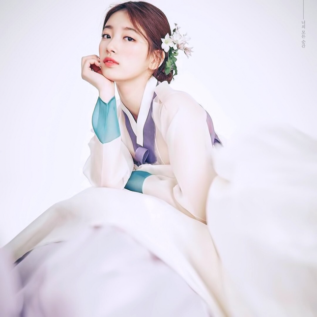 Loạt mỹ nhân Hàn đẹp như cổ tích trong trang phục truyền thống hanbok ảnh 3