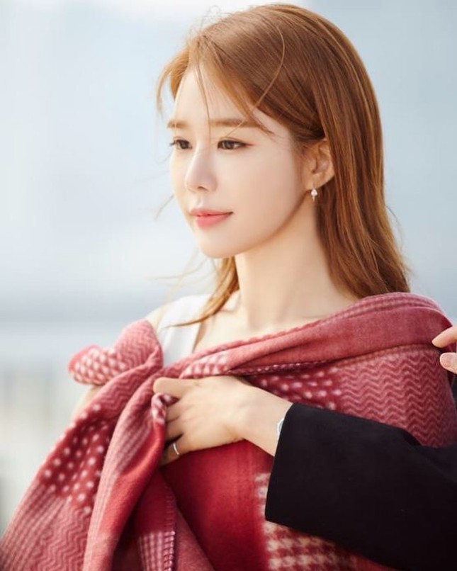 26 nữ diễn viên đẹp nhất Hàn Quốc do người hâm mộ bình chọn ảnh 17