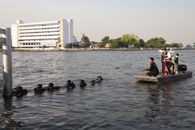 Tìm thấy thi thể sao nữ 'Chiếc lá cuốn bay' sau gần 2 ngày rơi xuống sông ảnh 3