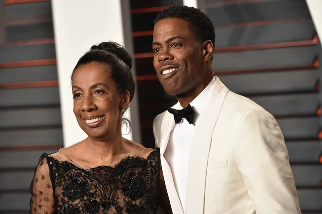 Mẹ của Chris Rock nói về cái tát của Will Smith trên sân khấu Oscar ảnh 1