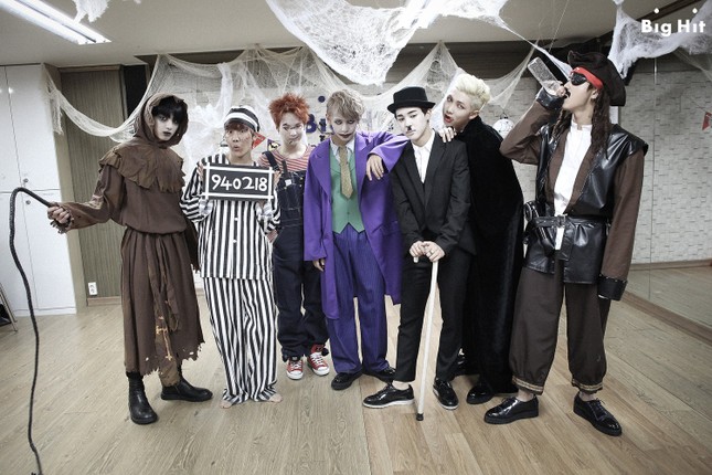 Đón lễ hội ma Halloween cùng BTS: Quá sức lầy lội, nhưng cũng hết sức đáng yêu ảnh 2