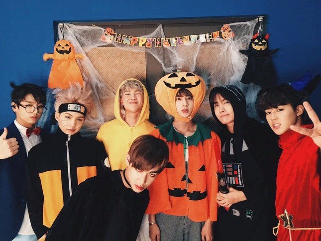 Đón lễ hội ma Halloween cùng BTS: Quá sức lầy lội, nhưng cũng hết sức đáng yêu ảnh 5