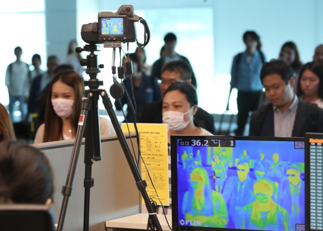 Lo sợ dịch MERS bùng phát, Hàn Quốc kiểm soát chặt chẽ sân bay Incheon ảnh 1
