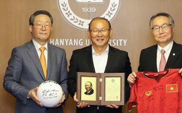 HLV Park Hang Seo được vinh danh ở quê nhà ảnh 1
