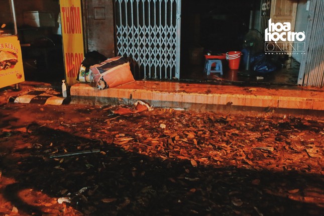 Vụ cháy ở Đê La Thành qua lời kể của ông bố đơn thân: “Chú mất, mất hết rồi…” ảnh 11