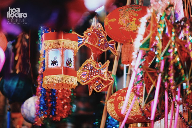 Ngắm phố phường Hà Nội dịp Trung Thu để thấy giá trị đoàn viên luôn thật vẹn tròn! ảnh 11