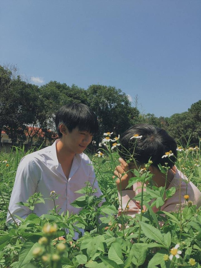 Đơn giản mà vẫn "tình", bộ ảnh "Đưa em về thanh xuân" của cặp nam sinh gây "bão" MXH ảnh 7