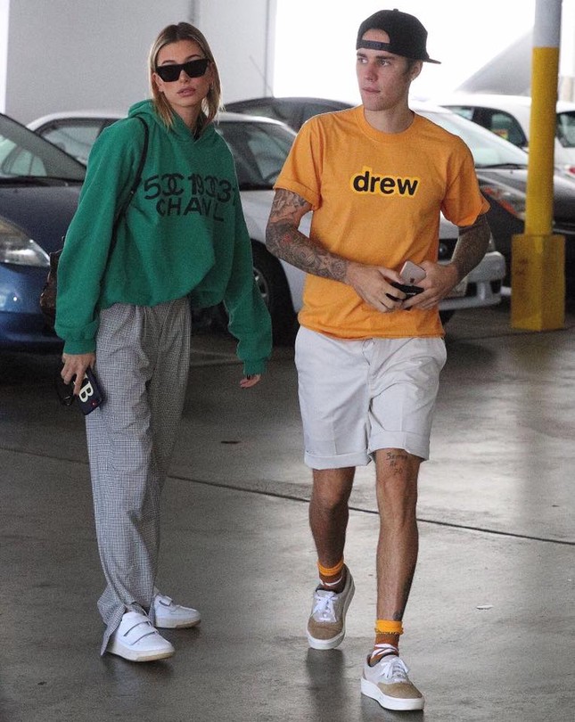 Quên mái tóc "chổi lúa", ngoại hình "cái bang" đi, nam thần Justin Bieber trở lại rồi đây! ảnh 5