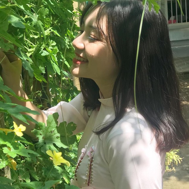 Cosplay thành "quý phi bút bi", cô bạn này lại gây chú ý vì vẻ ngoài xinh đẹp ảnh 4