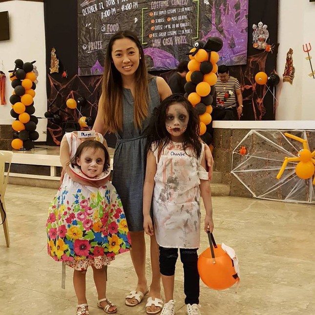 Ma quỷ cũng phải "chào thua" cô bé ôm đầu đi xin kẹo Halloween khiến mọi người hết hồn ảnh 3